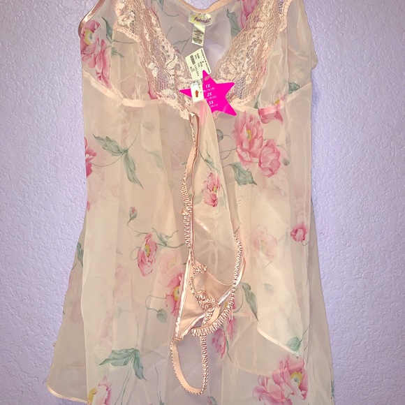 Frederick's of Hollywood Other - Floral print night slip Frederick’s of Hollywood